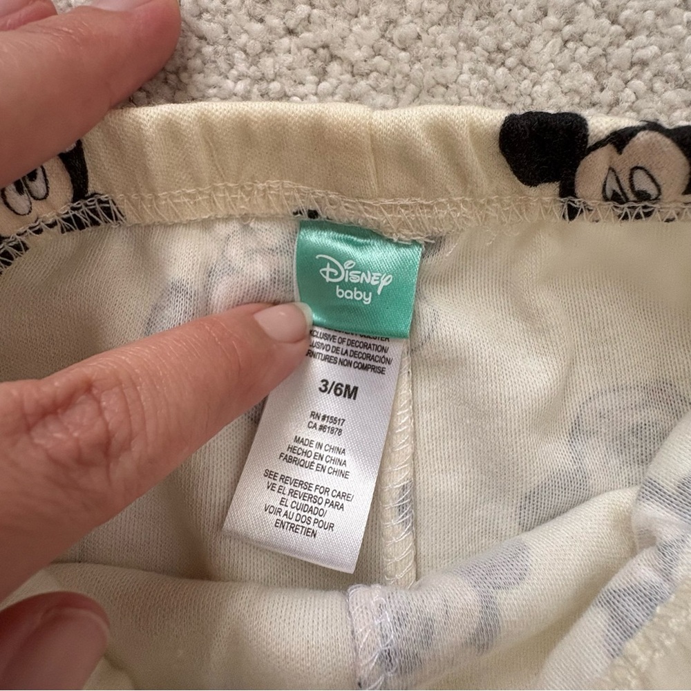 NWOT- Disney Set 3/6m - Picture 3 of 4